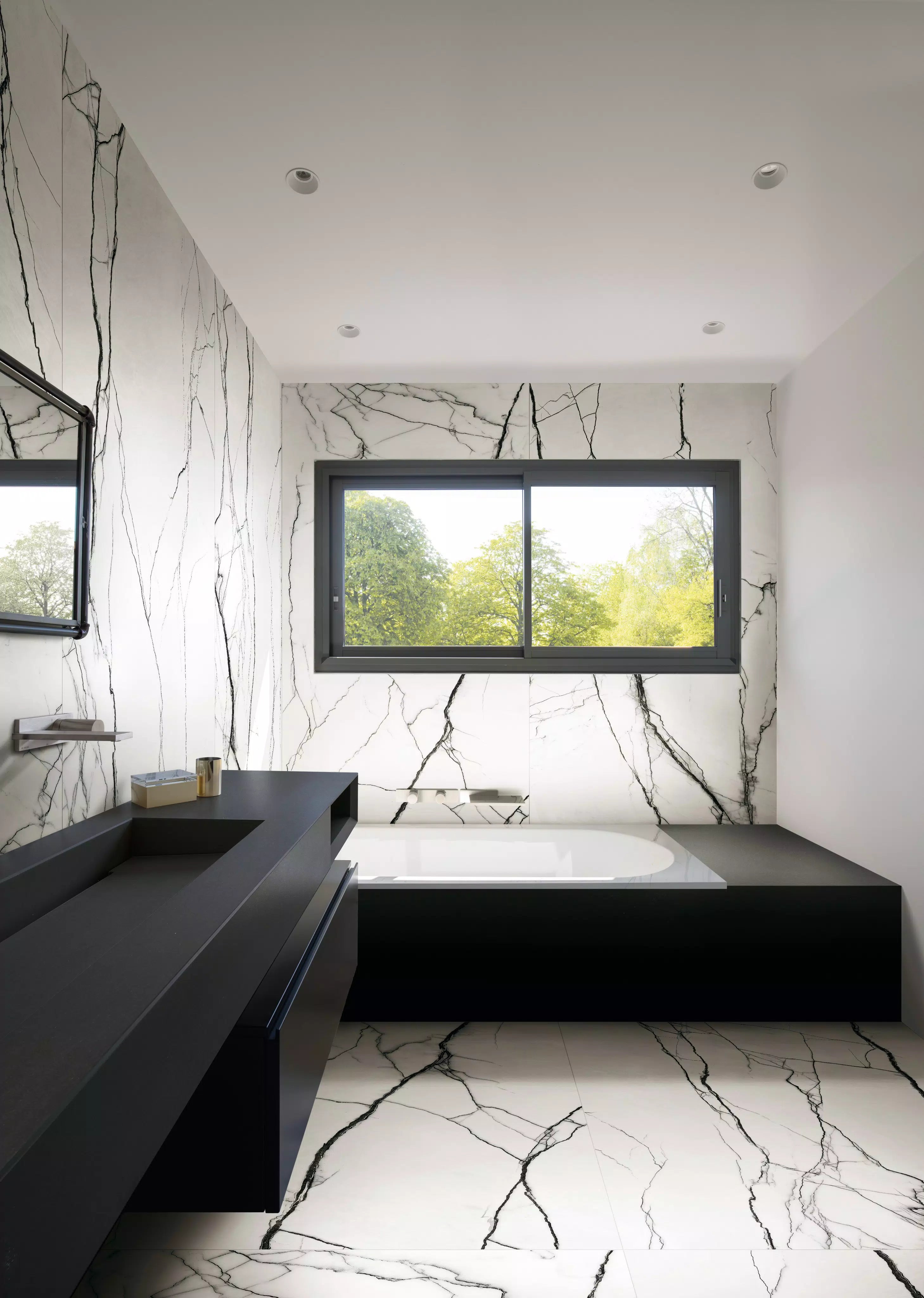 B&W_Marble Breach