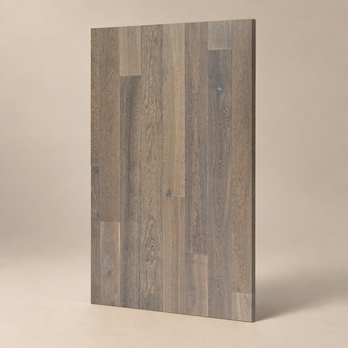 Parquet ABCD - GRIS D'AQUITAINE - HUILE CIRE — échantillon sur fond grège
