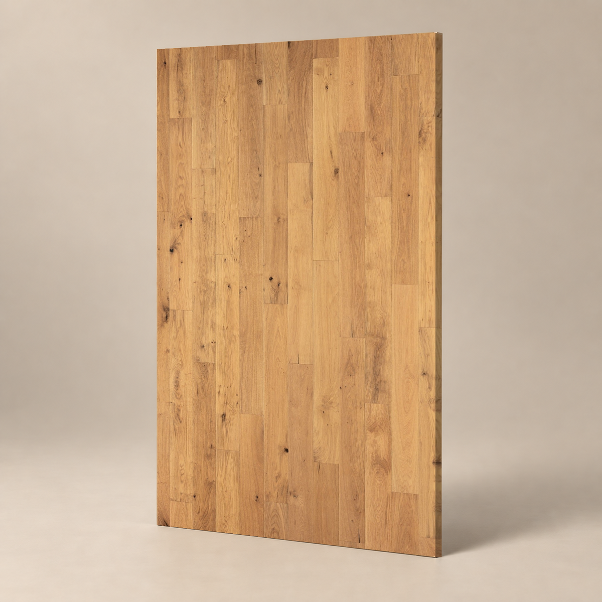 Parquet CLASSIC A - NATUREL - VERNIS UV — échantillon sur fond grège