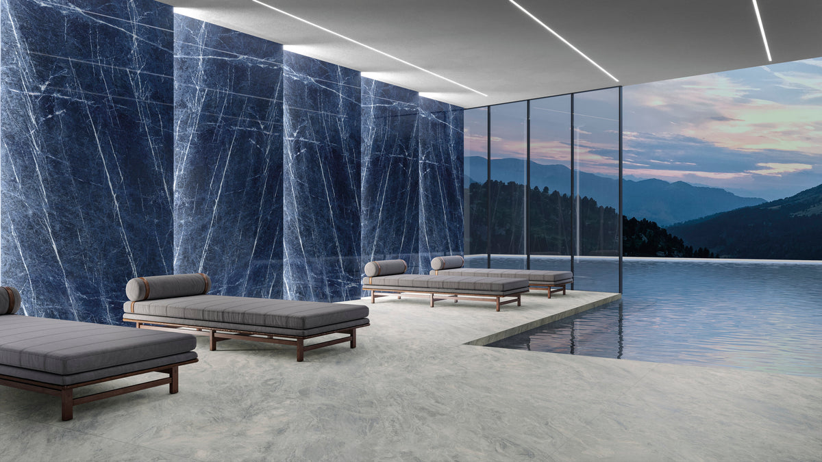 Marmi Maxfine Brazilian Blue posé dans un spa