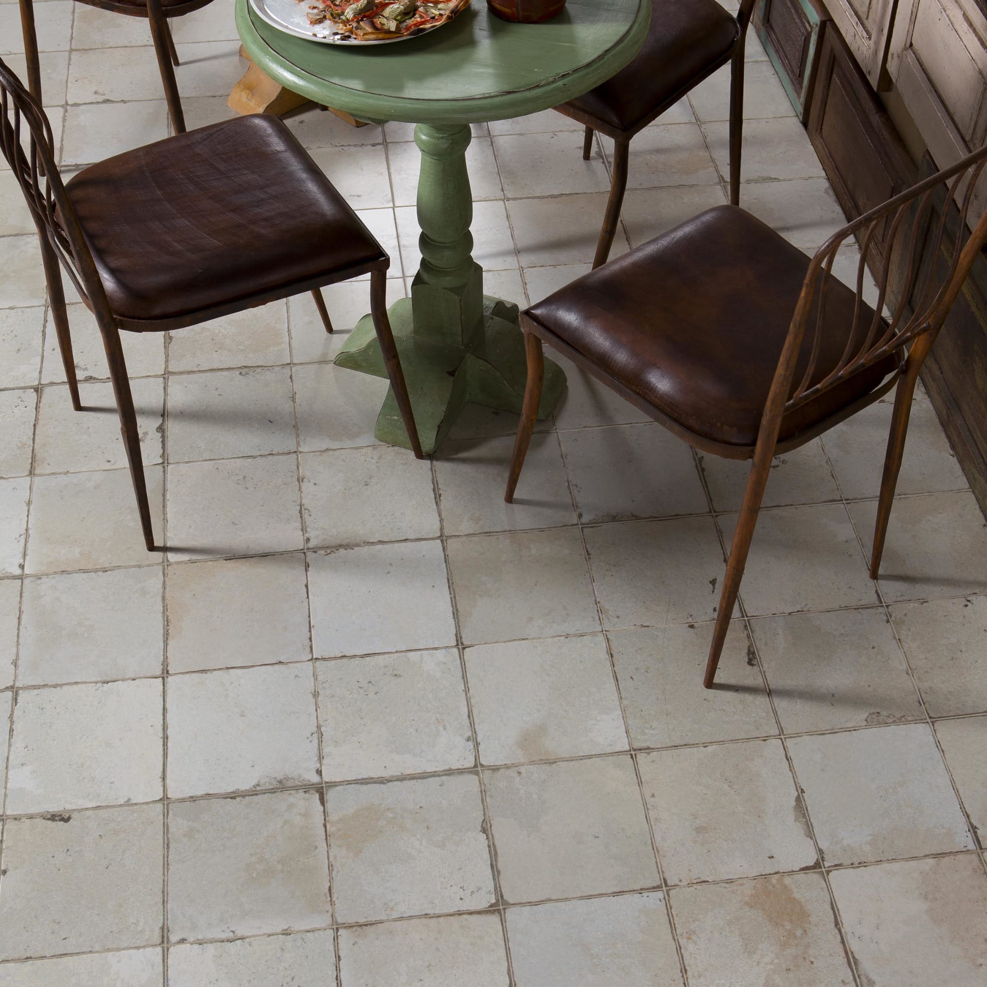 Carrelage Vintage effet Carreau ciment Blanc 45x45x0,95 cm Azoria - Sol et mur intérieur Peronda